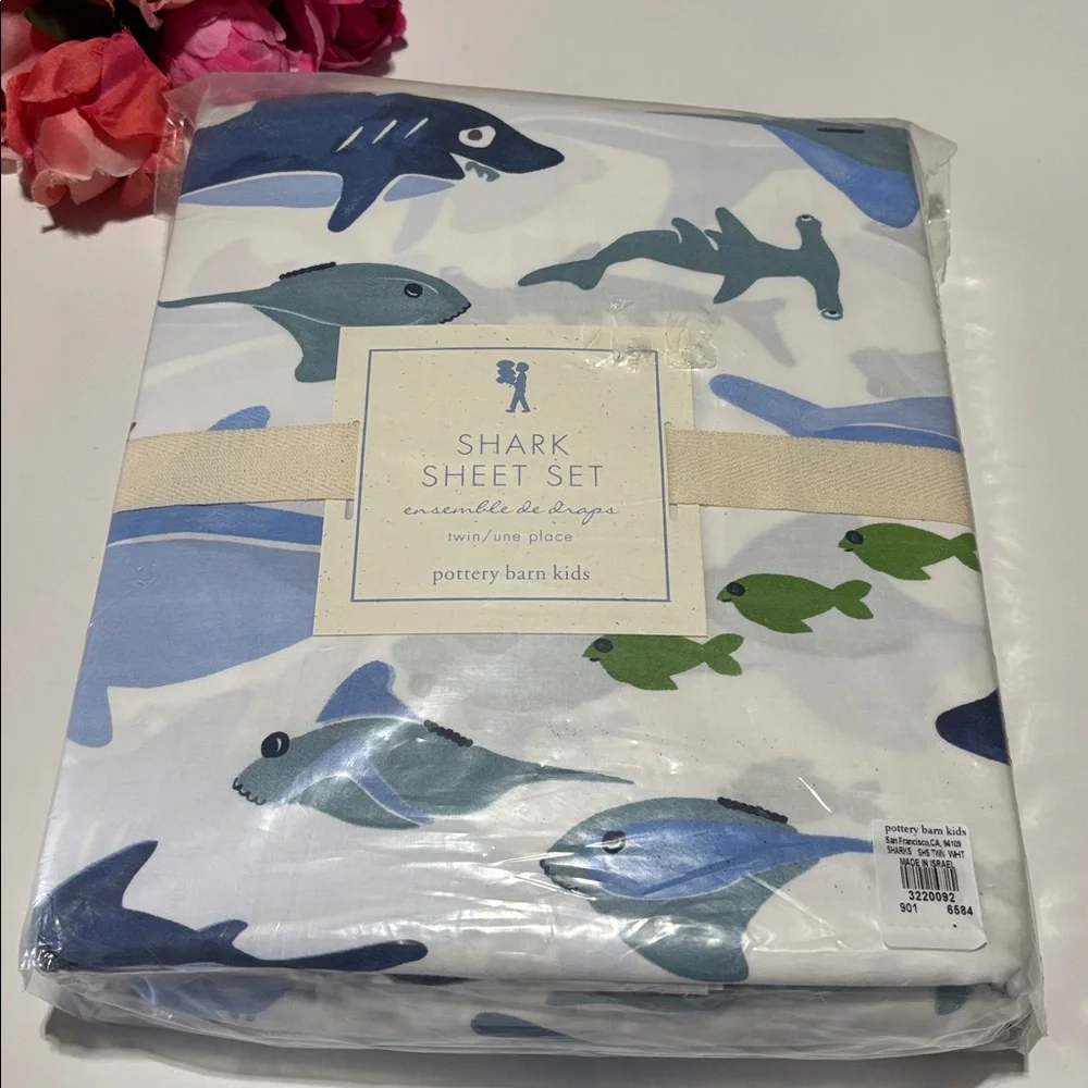 Pottery Barn Kids Sharks Sheet Set TWIN NEW
